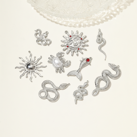 Pendentif femme simple en acier inoxydable étanche, motif animal (1 pièce)