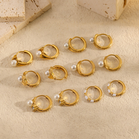 Magnifiques boucles d'oreilles créoles pour femmes en acier inoxydable étanche.