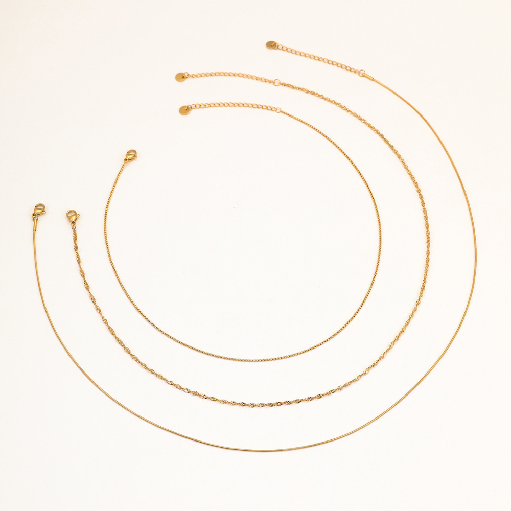 Colliers Superposés Pour Femmes, Collection Simple Series Simple Chain Lines, En Acier Inoxydable Étanche, Couleur Or Image4
