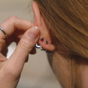 Boucles D'Oreilles Puces Pour Femmes, En Acier Inoxydable Imperméable Et Anti-Ternissement, Forme Zircon Géométrique Quotidien h5 Image4