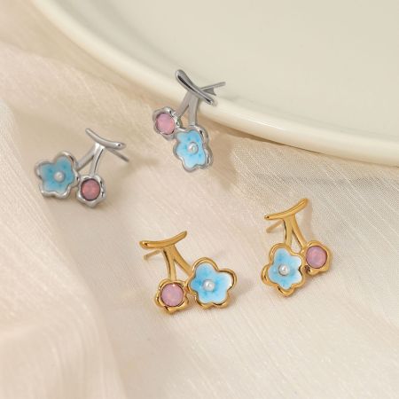 Boucles d'oreilles puces pour femmes, en acier inoxydable, couleur or, avec motif floral en émail doux 2