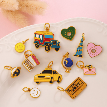 Pendentif unisexe Simple Series Daily Heart avec visage souriant, en acier inoxydable, couleur or, or, strass.