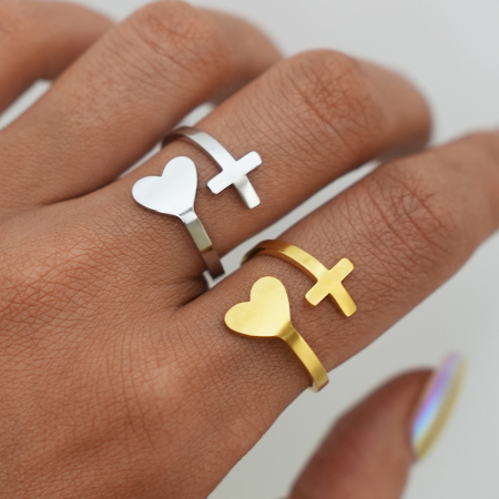 Bagues pour femmes Daily Heart Cross en acier inoxydable étanche couleur or