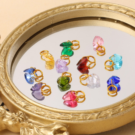 Pendentif femme Simple Series Daily Heart en acier inoxydable étanche couleur or avec zircon 2