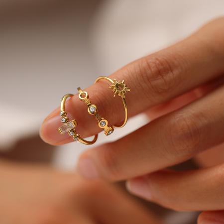 Bagues pour femmes en acier inoxydable doré, style cercle simple, étanches, serties de zircon. 2