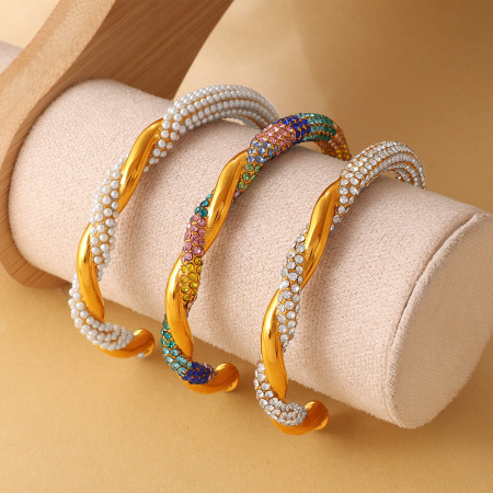 Bracelet jonc pour femme Simple Series Daily Circle en acier inoxydable, couleur or, orné de strass et de perles artificielles.