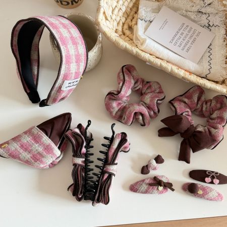 Pinces à cheveux pour femmes en tissu à carreaux doux de la collection Simple
