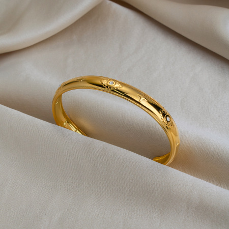 Bracelets manchettes de luxe pour femmes, en acier inoxydable doré, étanches et de forme circulaire. 2