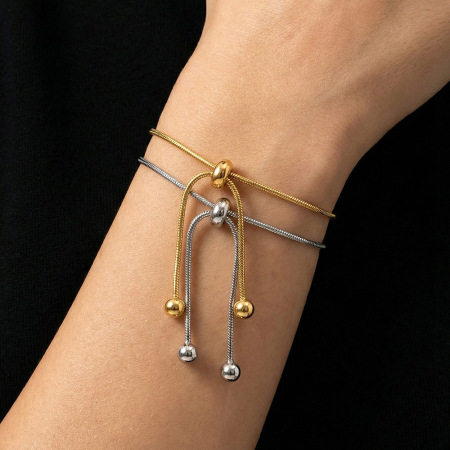 Bracelet à breloques minimaliste en acier inoxydable étanche couleur or pour femme 2