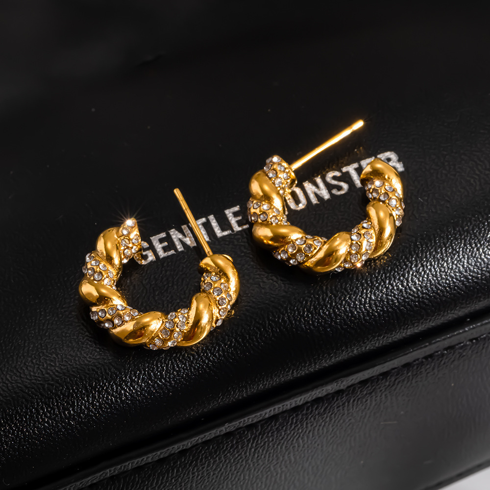 Boucles D'Oreilles Créoles Élégantes Et Luxueuses En Acier Inoxydable Torsadé, Couleur Or, Imperméables Et Ornées De Strass. Image4