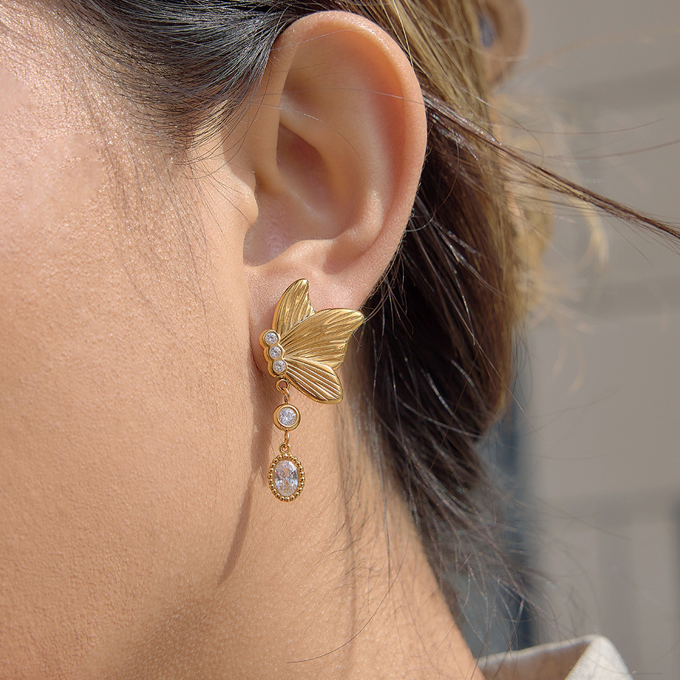 Boucles D'Oreilles Puces Pour Femmes, Motif Papillon Romantique, En Acier Inoxydable, Étanches, Couleur Or Et Zircon. Image2