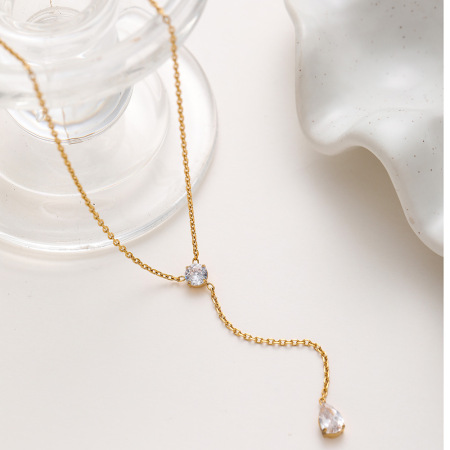 Colliers pendentifs pour femmes, luxueux et élégants, en forme de goutte, en acier inoxydable étanche et zircon.