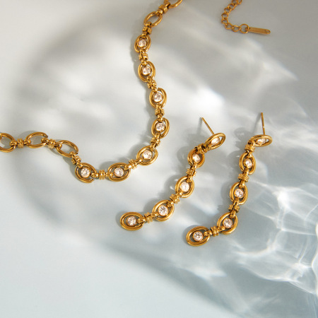 Boucles d'oreilles pendantes pour femmes, simples et rondes, en acier inoxydable doré avec zircon, étanches et anti-ternissement. 2
