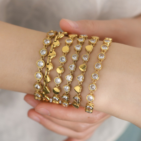 Bracelets pour femmes en acier inoxydable en forme de cœur, étanches, couleur or et zircon, ornés de perles 2