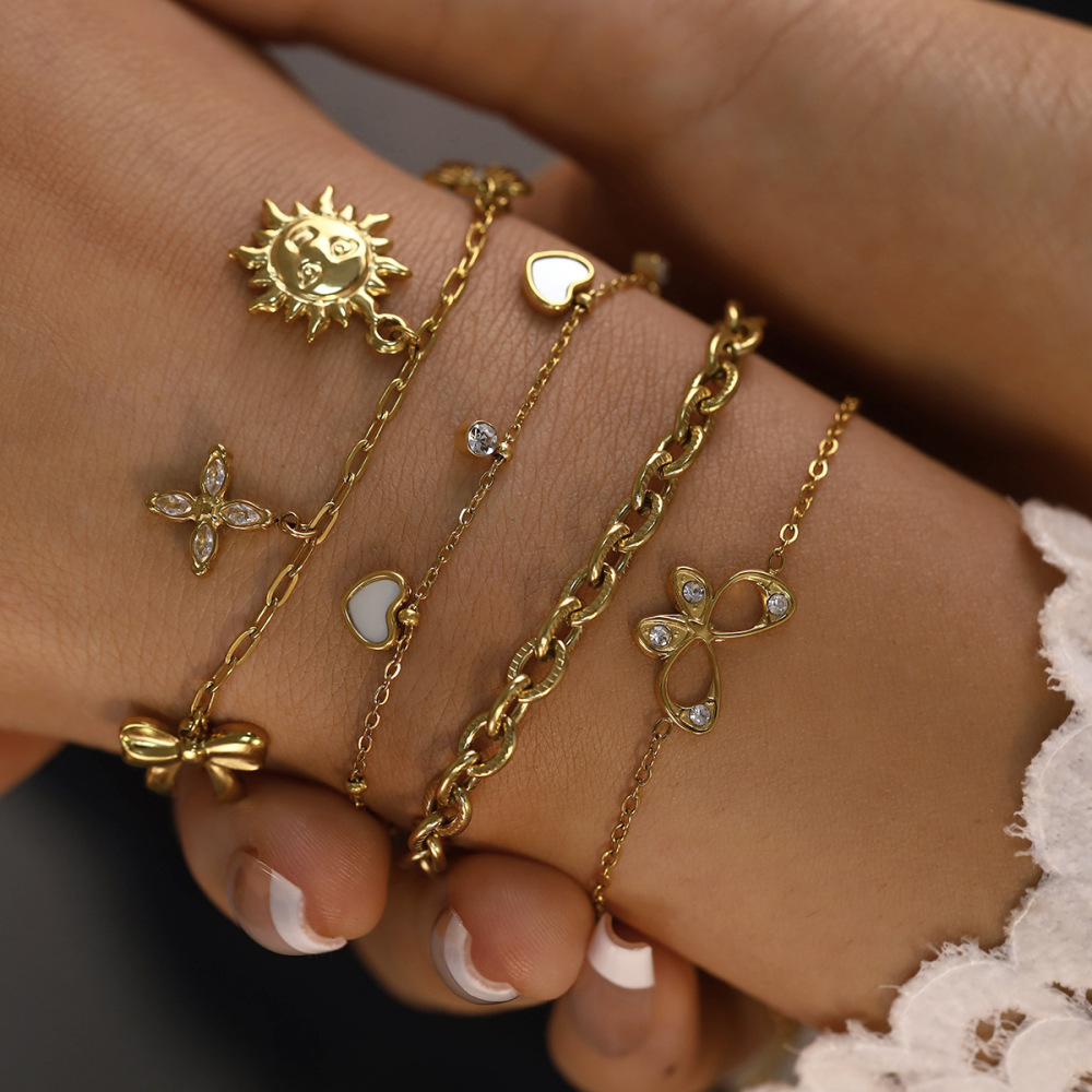 Bracelets À Breloques Romantiques Pour Femmes, En Acier Inoxydable, Étanches, Couleur Or, Avec Fleurs Et Papillons, Et Cristaux. Image3