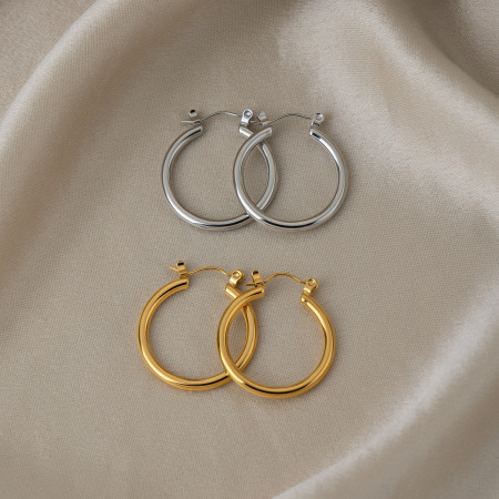 Boucles d'oreilles créoles pour femmes Simple Series Daily Circle en acier inoxydable étanche couleur or 2
