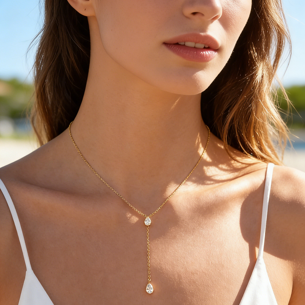 Colliers Pendentifs Pour Femmes En Acier Inoxydable Étanche, Couleur Or, Ornés De Zircon, Forme Goutte D'Eau, Style Luxueux Et Simple Image3