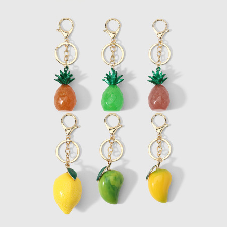 Porte-clés en résine représentant de jolis fruits