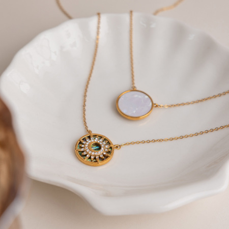 Colliers pendentifs pour femmes en acier inoxydable rétro étoile, étanches, couleur or et zircon 2