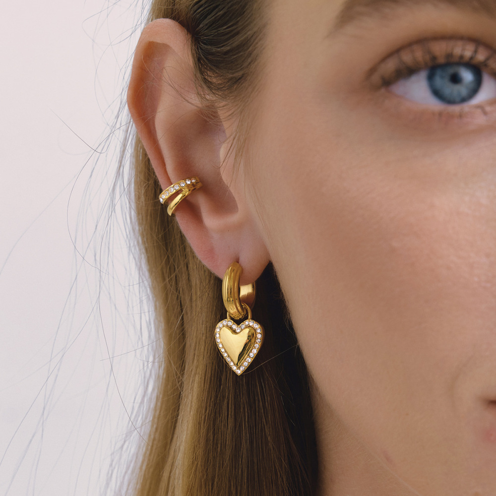 Boucles D'Oreilles Pendantes Pour Femme, En Acier Inoxydable Doré, Ornées De Strass Et Représentant Un Cœur Simple. Image3