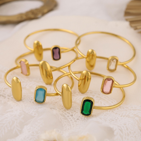 Bracelet manchette simple rectangulaire en acier inoxydable étanche couleur or avec zircon pour femme 2