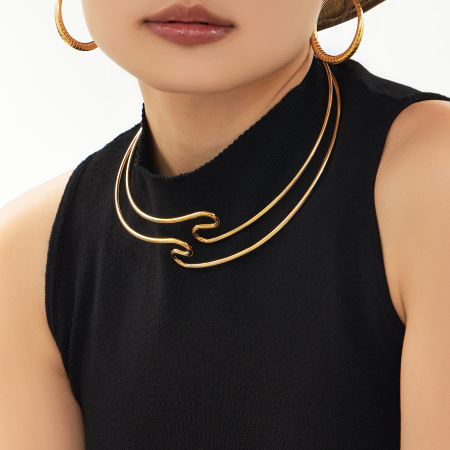 Collier ras-de-cou minimaliste pour femme, en acier inoxydable doré 2