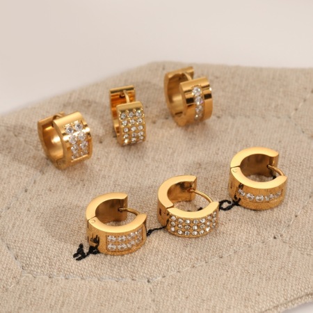 Boucles d'oreilles classiques rondes en acier inoxydable imperméable avec strass