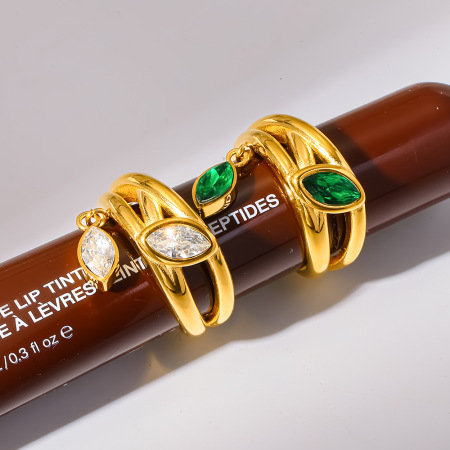 Bagues luxueuses rétro en acier inoxydable étanche couleur or, forme irrégulière, ornées de zircon.