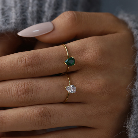 Bagues pour femmes en acier inoxydable doré avec zircon en forme de goutte
