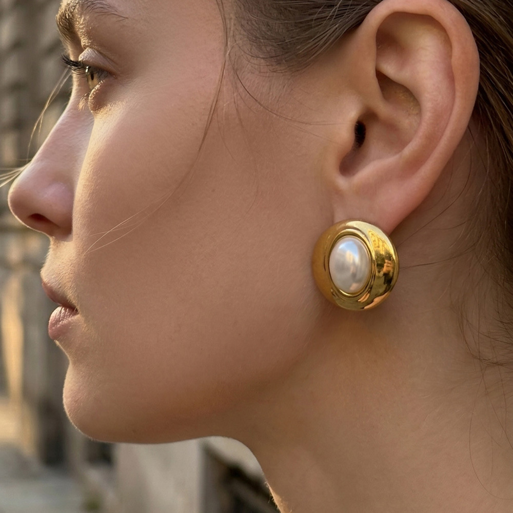 Boucles D'Oreilles Puces Simples En Acier Inoxydable Étanche Couleur Or Avec Perles Pour Femmes Image3