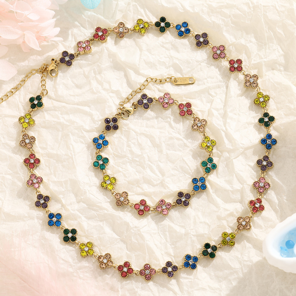 Ensembles De Colliers Pour Femmes, Romantiques Et Élégants, En Acier Inoxydable, Imperméables, Couleur Or, Ornés De Cristaux Et De Motifs De Trèfle. Image4