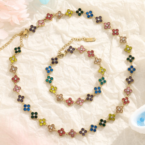 Ensembles De Colliers Pour Femmes, Romantiques Et Élégants, En Acier Inoxydable, Imperméables, Couleur Or, Ornés De Cristaux Et De Motifs De Trèfle. h5 Image4