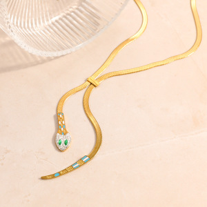 Colliers De Perles Pour Femmes En Acier Inoxydable Imperméable Avec Zircon Et Motif Animal Rétro De La Série Luxueuse h5 Image2