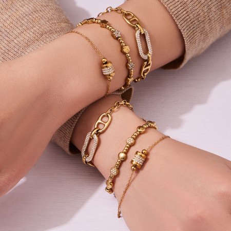 Bracelets à breloques pour femmes en acier inoxydable doré avec perles en forme de cœur 2