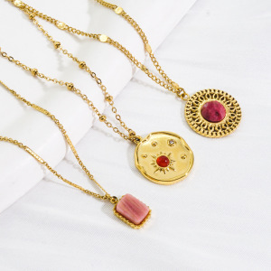 Collier Pendentif Femme En Acier Inoxydable Rectangulaire Doré, Orné D'Un Soleil Romantique Et De Pierres Naturelles. h5 Image2