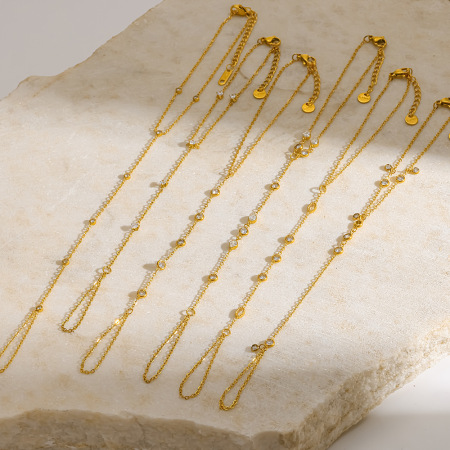 Chaîne de poignet simple en acier inoxydable étanche couleur or avec zircon pour femme
