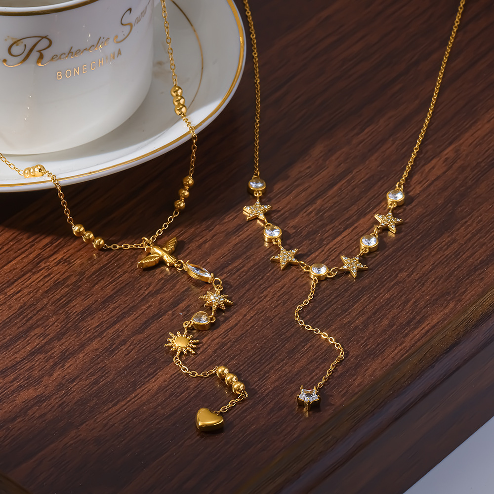 Collier Pendentif Femme Luxueux Et Élégant En Acier Inoxydable, Couleur Or, Avec Zircon Et Chaîne Étoile. Image2