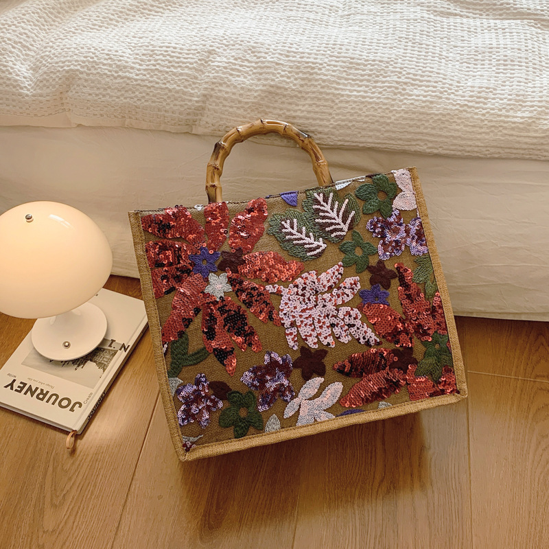 Sac À Main Léger Et Luxueux Pour Femme, Orné De Perles Et De Broderies Florales. Image3