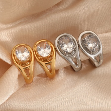 Boucles d'oreilles puces pour femmes, en acier inoxydable, couleur or, forme géométrique simple 2