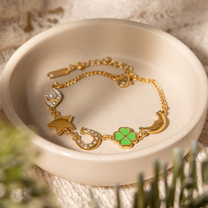 Bracelets À Breloques Pour Femmes, En Acier Inoxydable Doré, Imperméables Et Anti-Ternissement, Avec Motif Trèfle Mignon h5 Image4