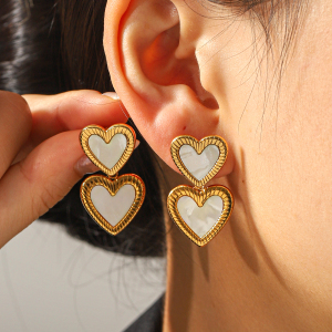 Boucles D'Oreilles Pendantes Pour Femmes, En Acier Inoxydable, Couleur Or, Avec Pendentif Cœur En Goutte D'Eau, De La Collection Simple Series. h5 Image5