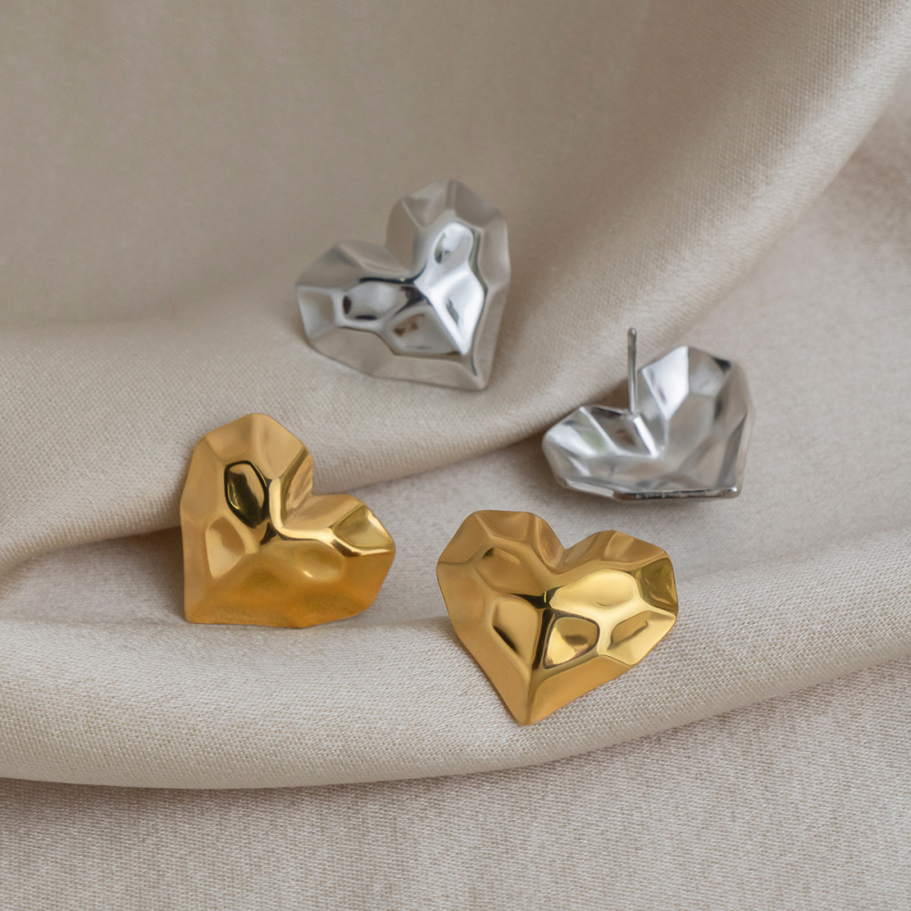 Boucles D'Oreilles Puces Pour Femmes, Motif Cœur Simple Et Quotidien, En Acier Inoxydable Étanche Couleur Or. Image2