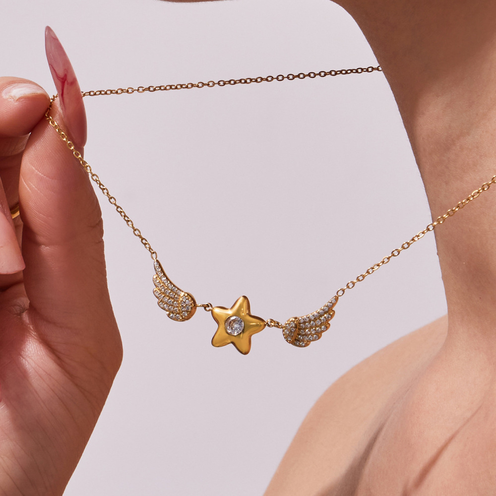 Colliers Pendentifs Pour Femmes Avec Pendentif Cœur Ange En Acier Inoxydable Étanche Couleur Or Et Strass Image2