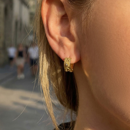 Boucles d'oreilles créoles élégantes pour femmes, en acier inoxydable doré avec zircon, motif soleil, étoile et lune 2
