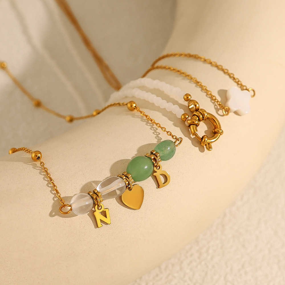 Colliers Pendentifs Romantiques Et Décontractés Pour Femmes, En Acier Inoxydable, Étanches, Couleur Or, Avec Perles De Pierre Naturelle Et Lettres. Image4