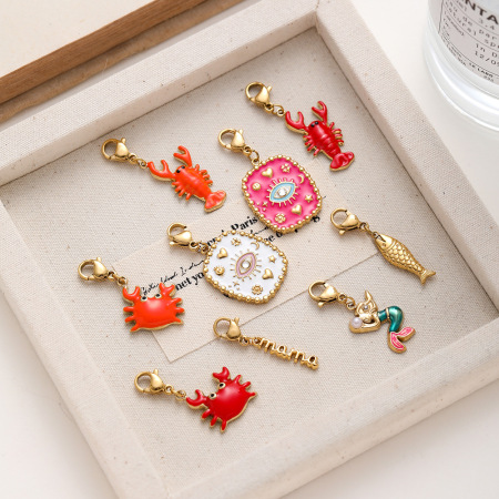 Pendentifs pour femmes Simple Series Daily Animal Tortue en acier inoxydable étanche couleur or avec zircon