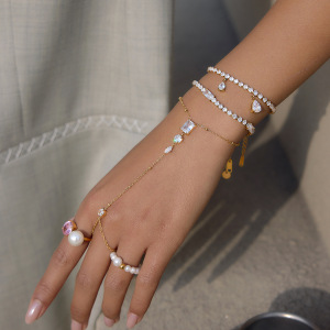 Chaîne De Main Élégante Et Luxueuse Pour Femme, En Acier Inoxydable Étanche, Couleur Or, Ornée D'Un Zircon Et D'Un Pendentif Goutte D'Eau. h5 Image2