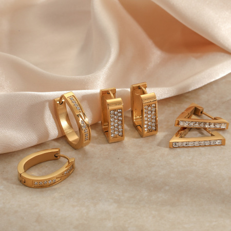 Boucles d'oreilles créoles Daily Triangle Rectangle en acier inoxydable étanche couleur or avec strass pour femmes 2