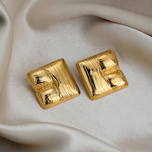Boucles D'Oreilles Puces Minimalistes En Acier Inoxydable Imperméable Couleur Or, Motif Martelé h5 Image4