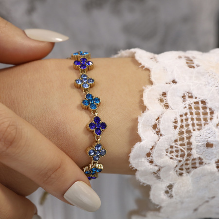 Ensembles de colliers pour femmes, romantiques et élégants, en acier inoxydable, imperméables, couleur or, ornés de cristaux et de motifs de trèfle. 2